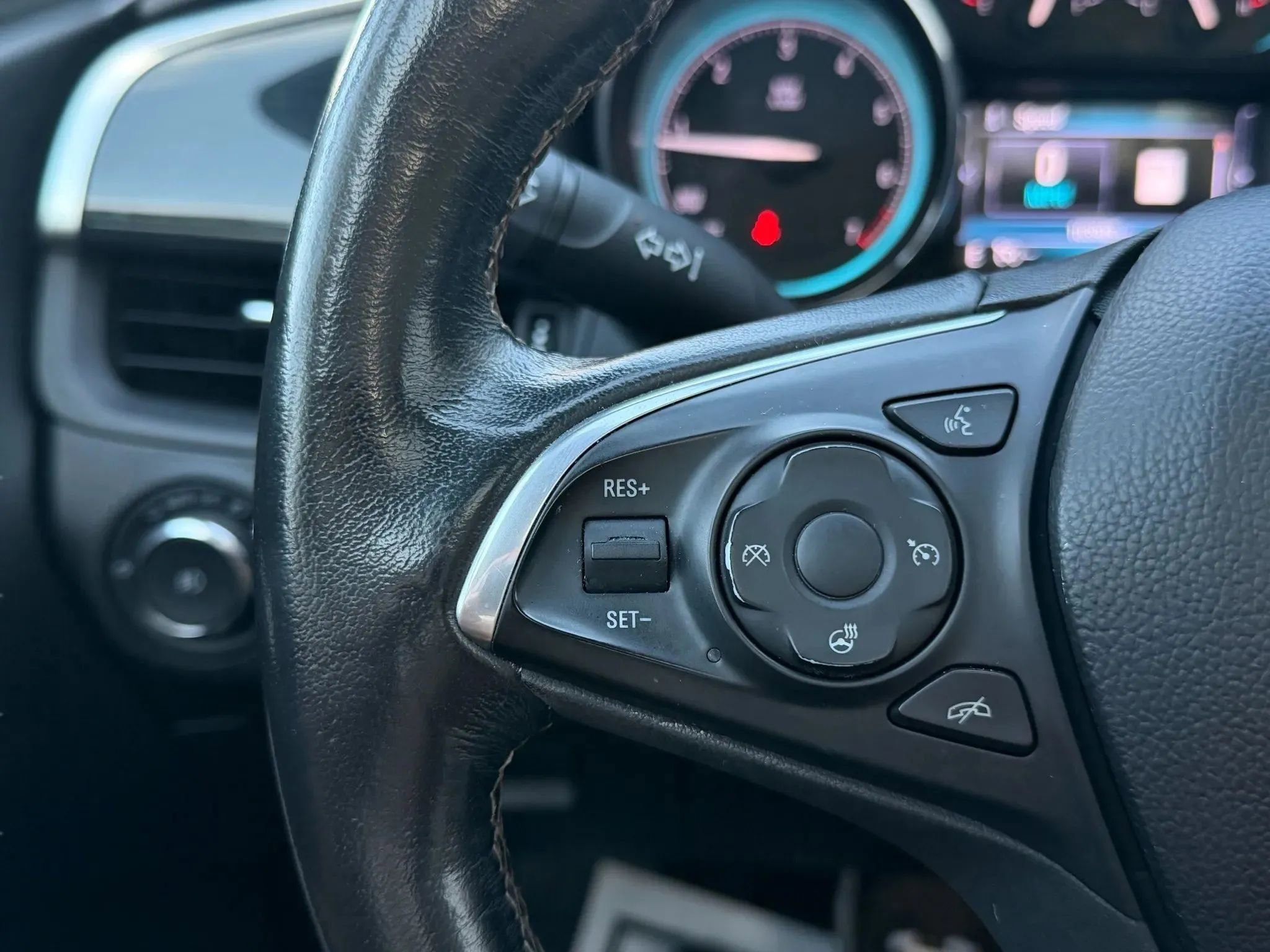 Used 2017 Buick Envision Essence image 49