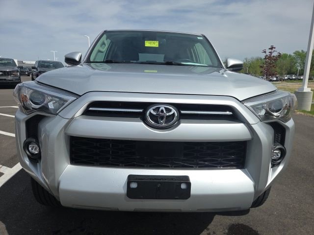Used 2021 Toyota 4Runner SR5 AWD/4WD image 3
