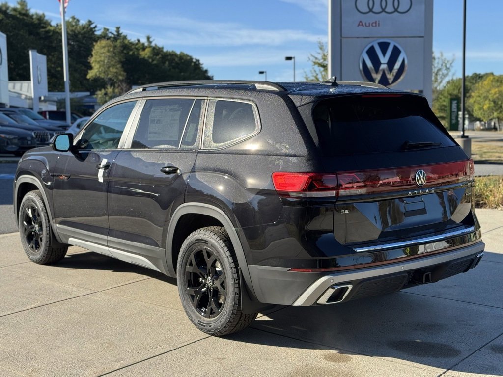 New 2025 Volkswagen Atlas Peak Edition SE image 11