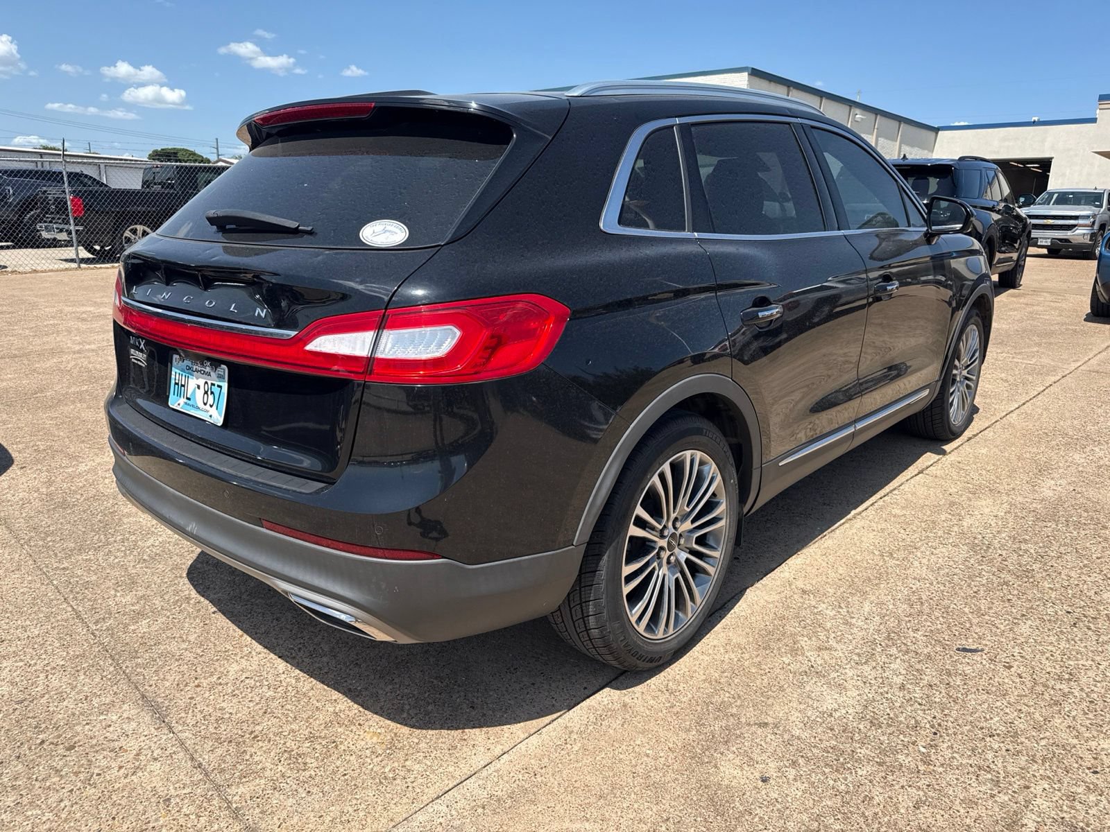 Used 2016 Lincoln MKX Reserve w/ Climate Package FWD image 4