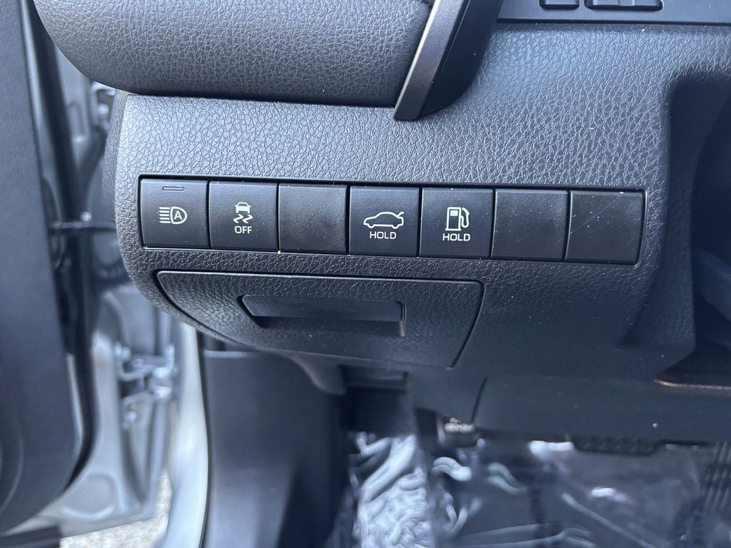 Used 2022 Toyota Camry SE w/ Convenience Package FWD image 27