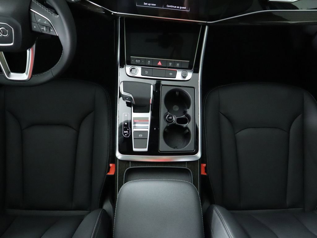 Certified 2025 Audi Q7 2.0T Premium image 18