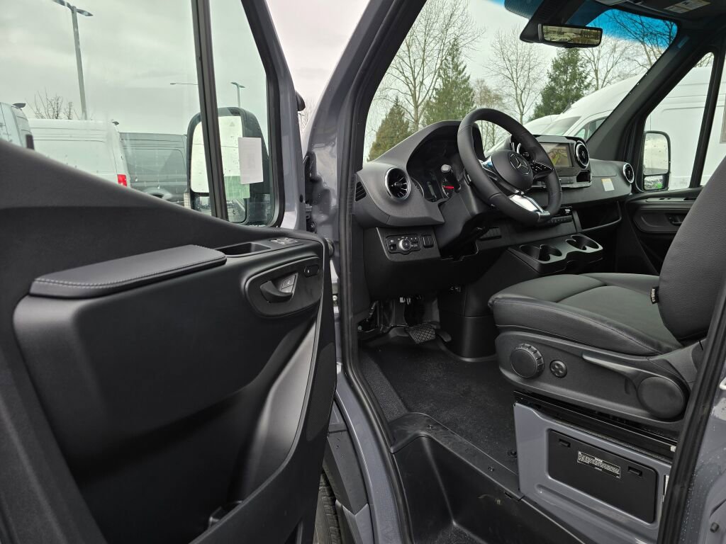 New 2026 Mercedes-Benz Sprinter 2500 image 23