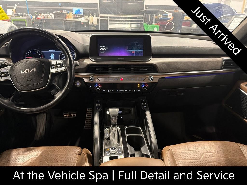 Certified 2022 Kia Telluride SX w/ SX Prestige Package AWD/4WD image 7