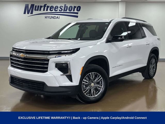 Used 2025 Chevrolet Traverse LT image 1