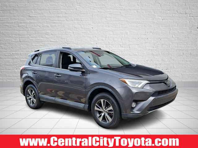 Used 2018 Toyota RAV4 XLE FWD image 1
