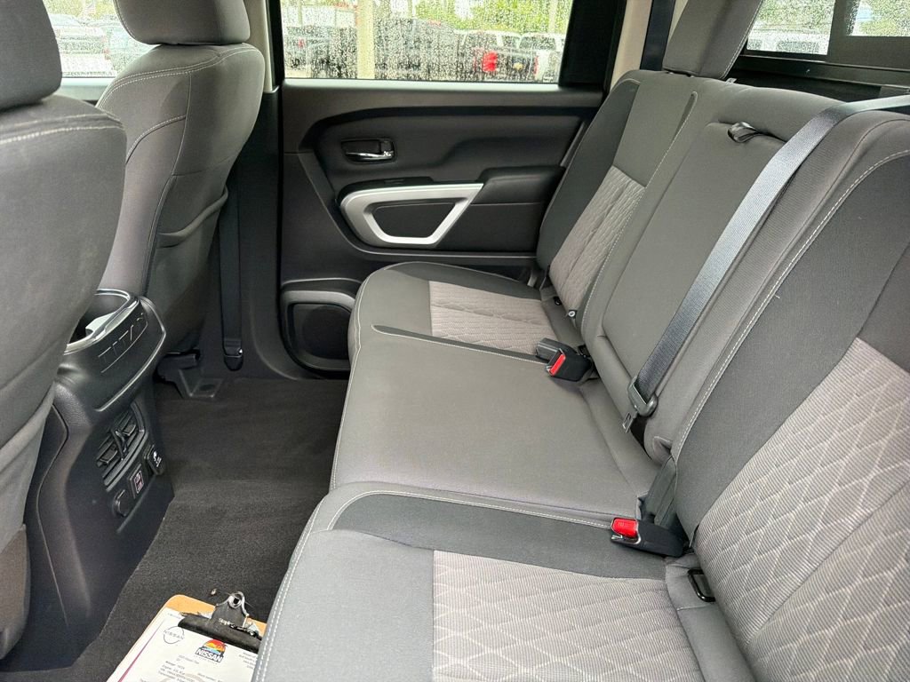 Used 2024 Nissan Titan SV w/ SV Convenience Package image 33