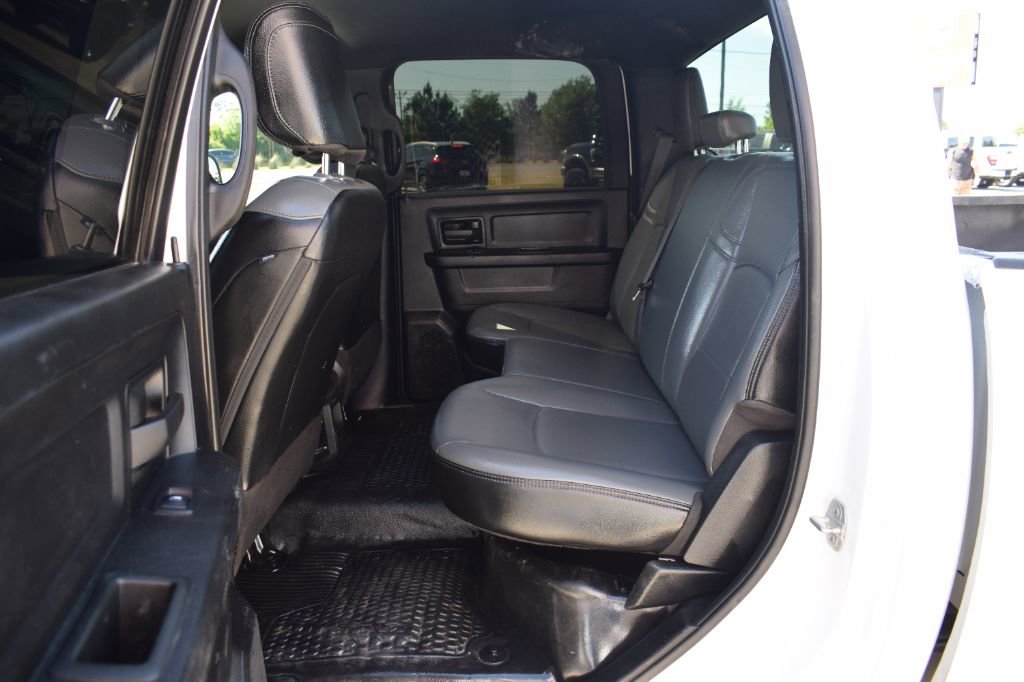 Used 2022 RAM 2500 Tradesman w/ Chrome Appearance Group AWD/4WD image 9