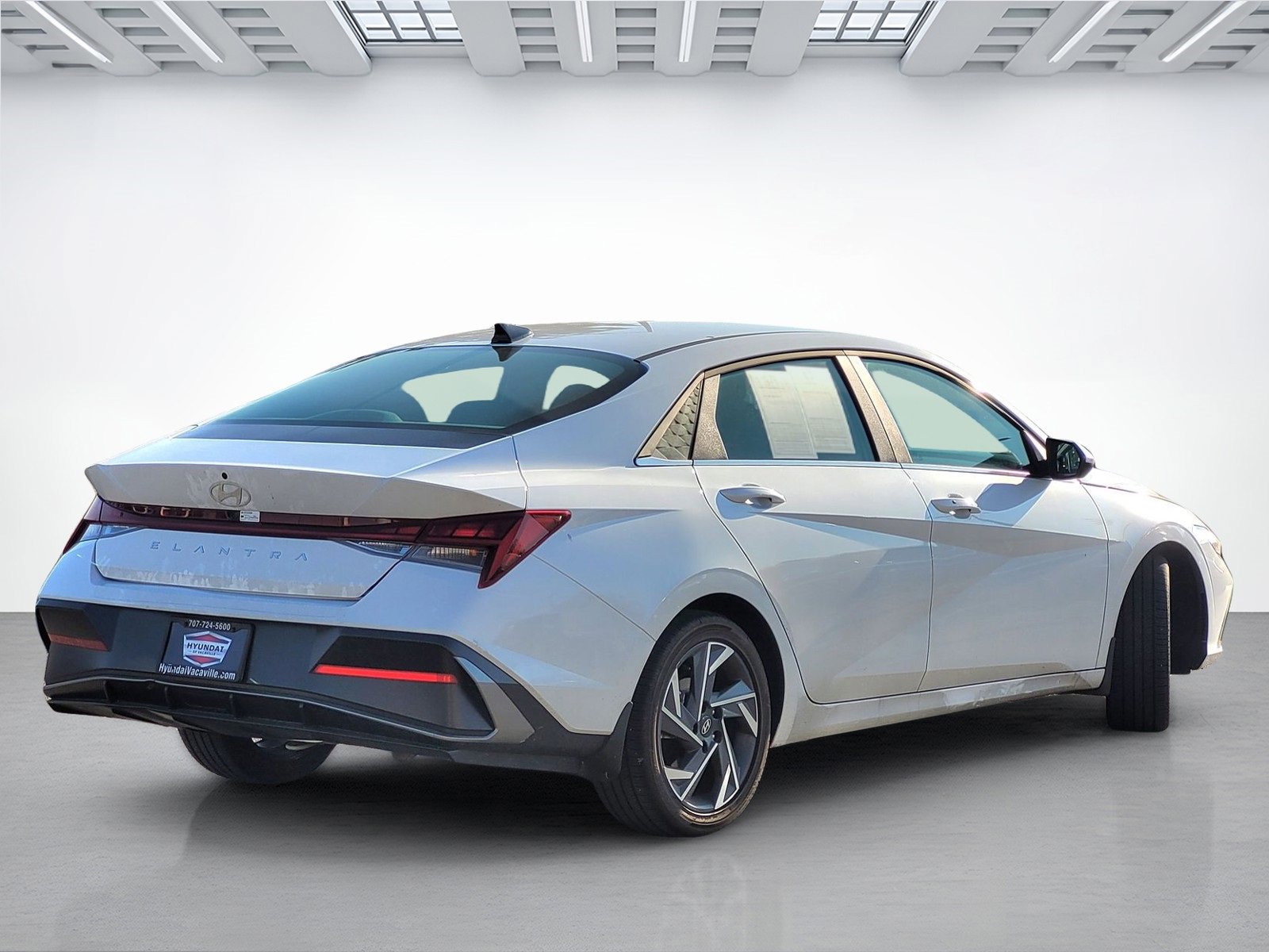 Certified 2025 Hyundai Elantra SEL image 11