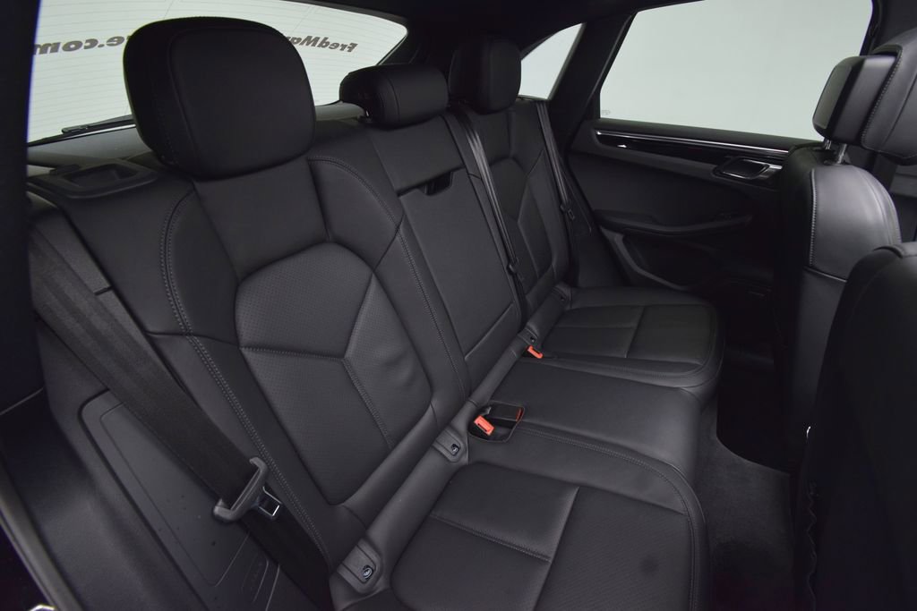 Used 2022 Porsche Macan image 24