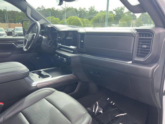 Used 2024 Chevrolet Silverado 3500 LTZ w/ LTZ Plus Package AWD/4WD image 23