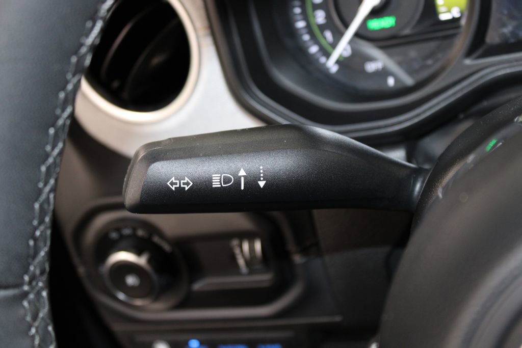 Used 2025 Jeep Wrangler Sahara 4xe image 40