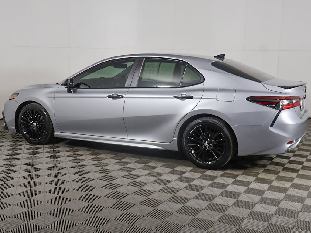 Used 2022 Toyota Camry SE w/ Convenience Package FWD image 11