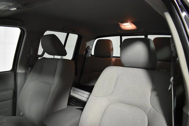 Used 2020 Nissan Frontier SV w/ Midnight Edition Floor Mats image 10