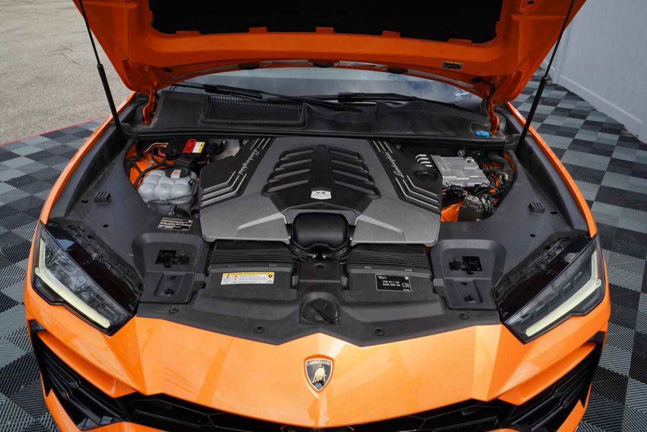 Used 2022 Lamborghini Urus AWD/4WD image 77