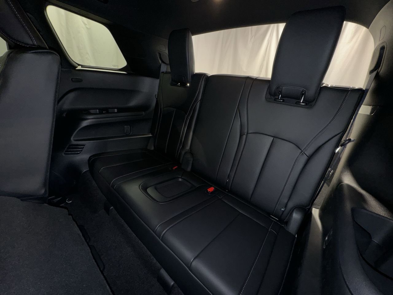 Certified 2025 INFINITI QX60 Luxe w/ Black Edition image 30