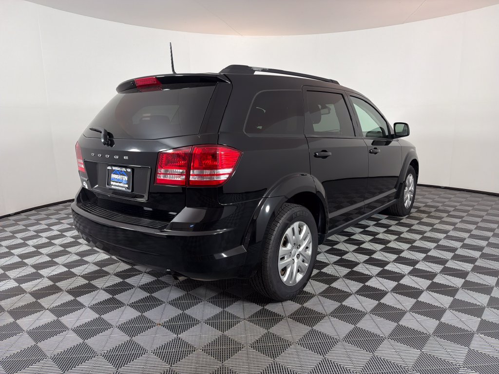 Used 2019 Dodge Journey SE FWD image 3