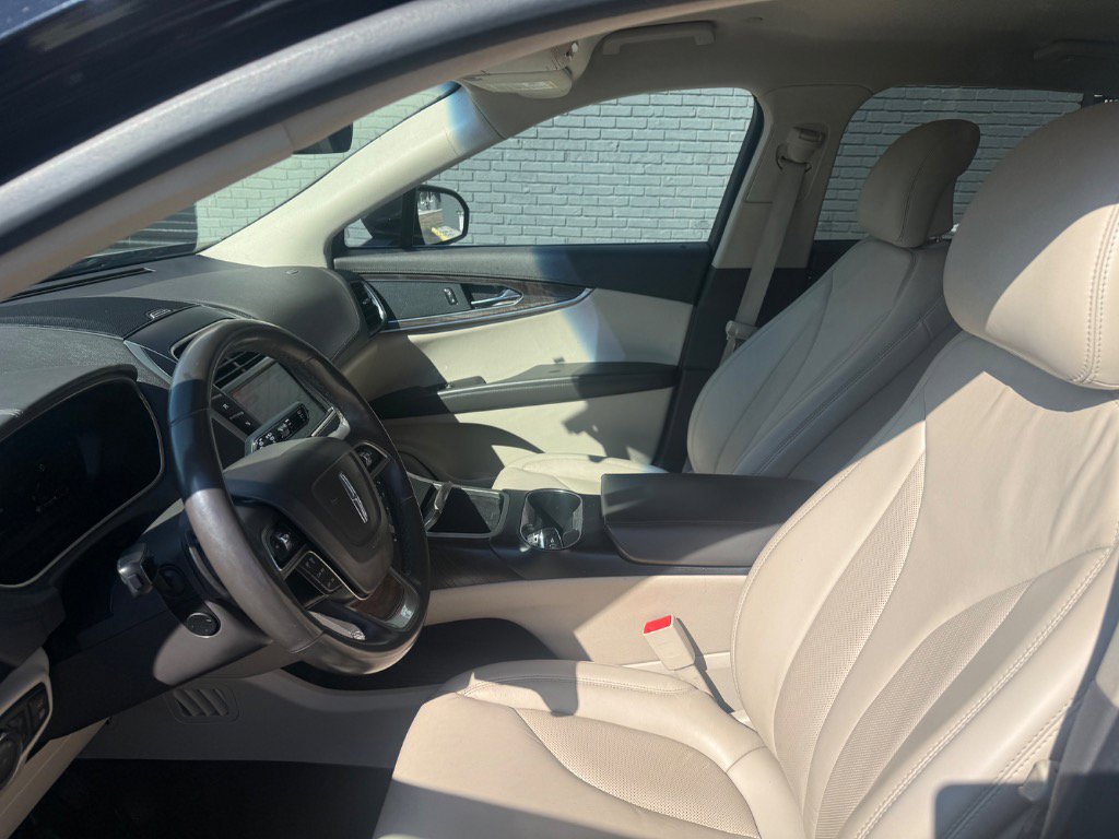 Used 2019 Lincoln Nautilus Select AWD/4WD image 12