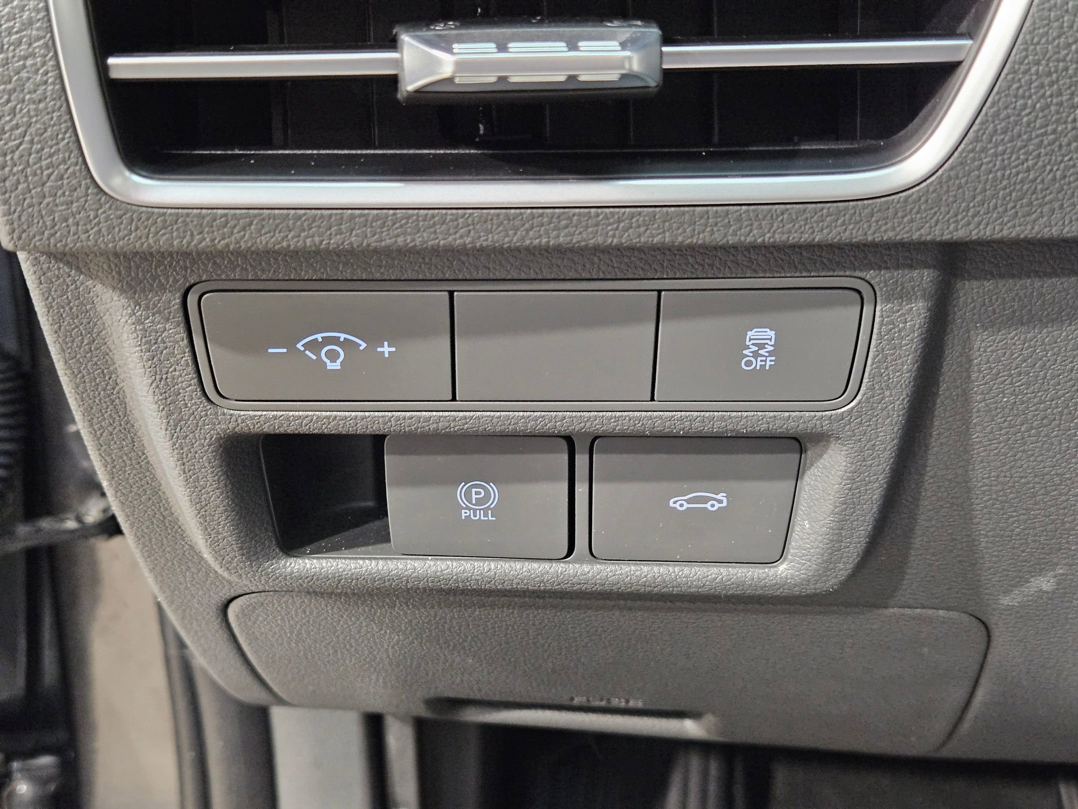Used 2025 Hyundai Sonata SEL FWD image 25