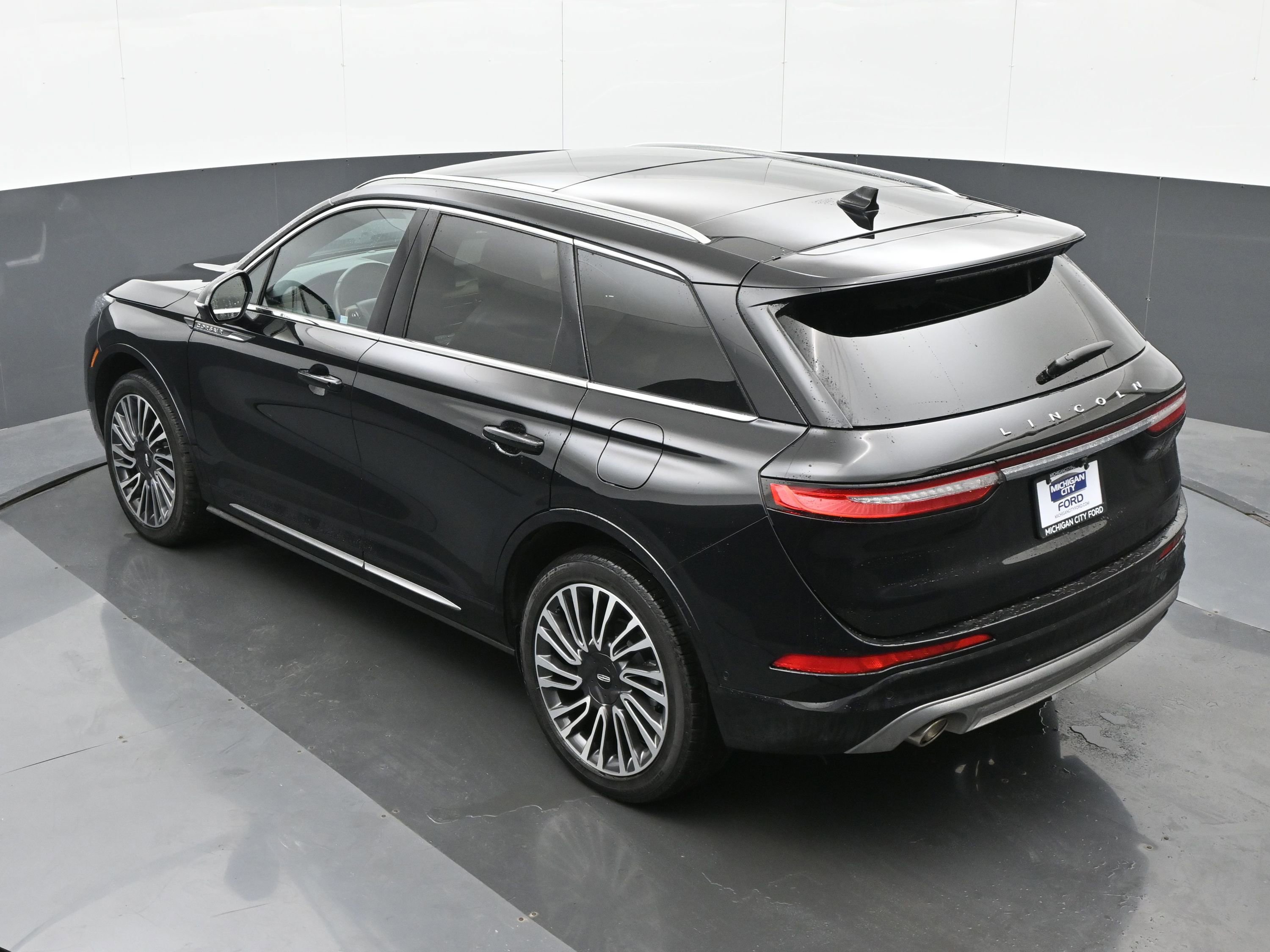 Used 2022 Lincoln Corsair Reserve w/ Equipment Group 201A image 29