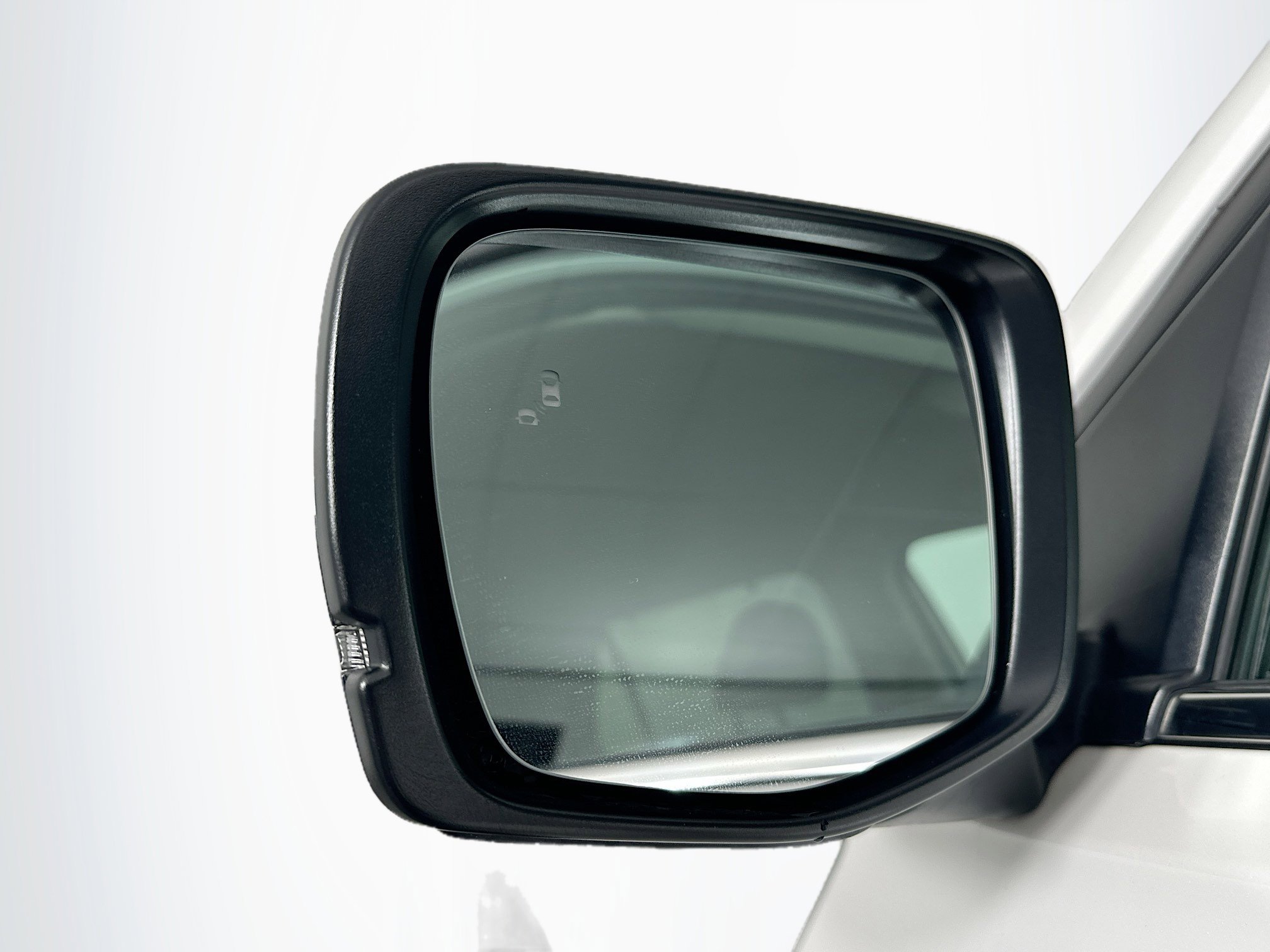 Used 2025 Honda Pilot EX-L image 16