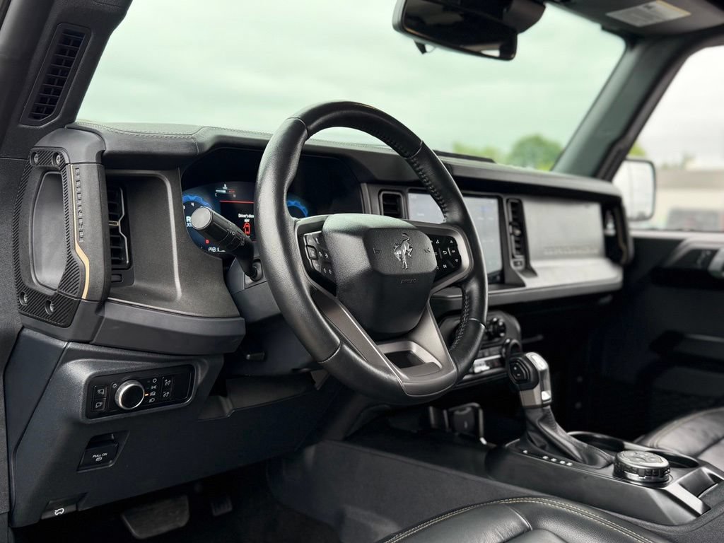 Used 2025 Ford Bronco Badlands AWD/4WD image 12