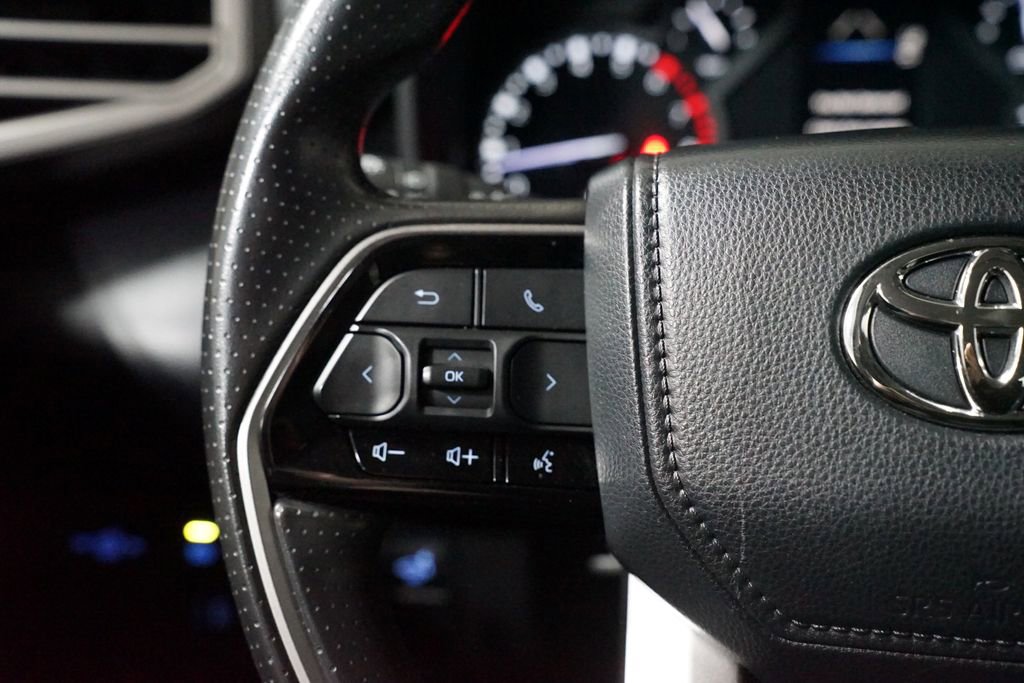 Used 2022 Toyota Tundra SR5 w/ Convenience Package image 15