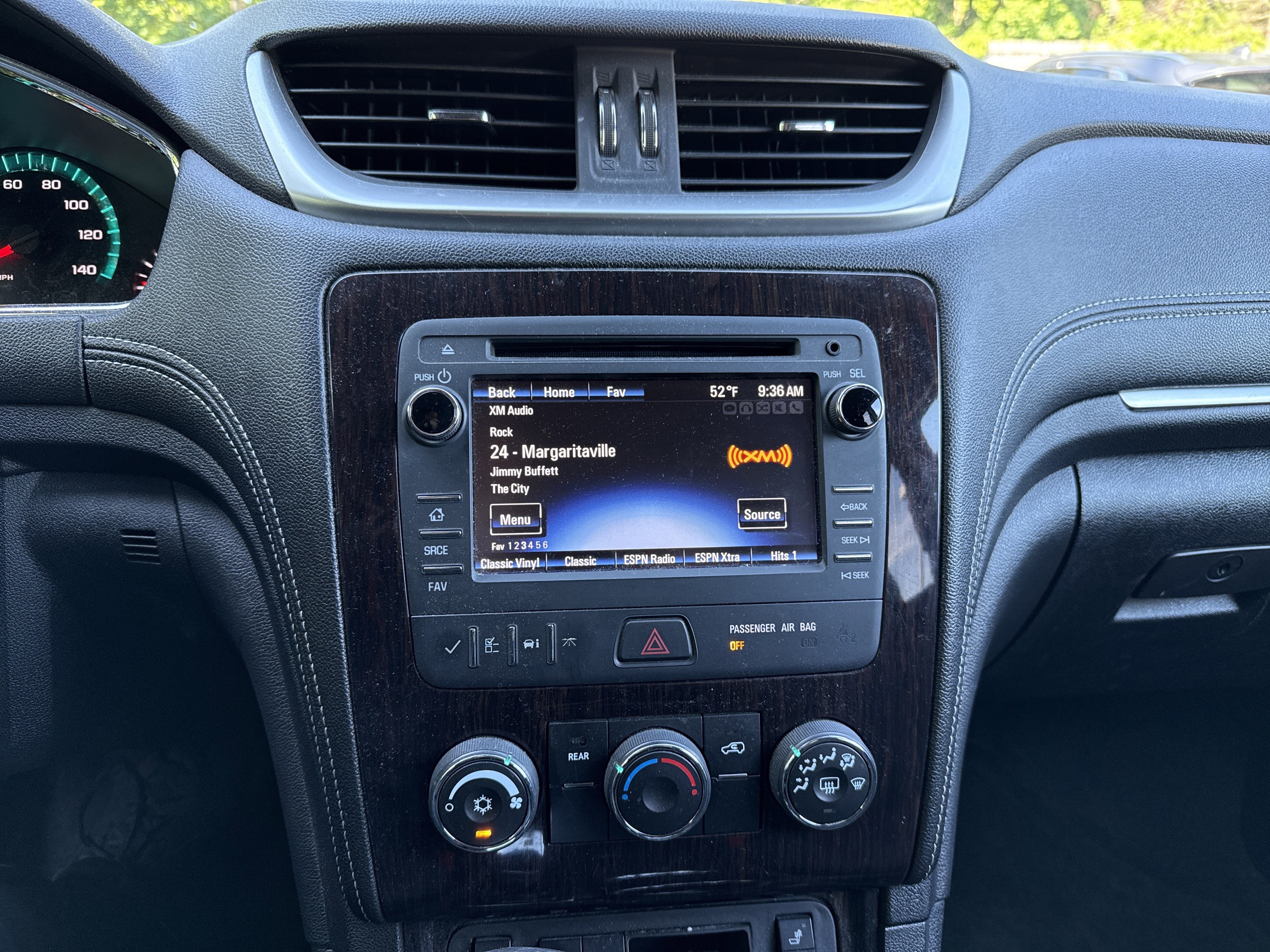 Used 2015 Chevrolet Traverse LT AWD/4WD image 13