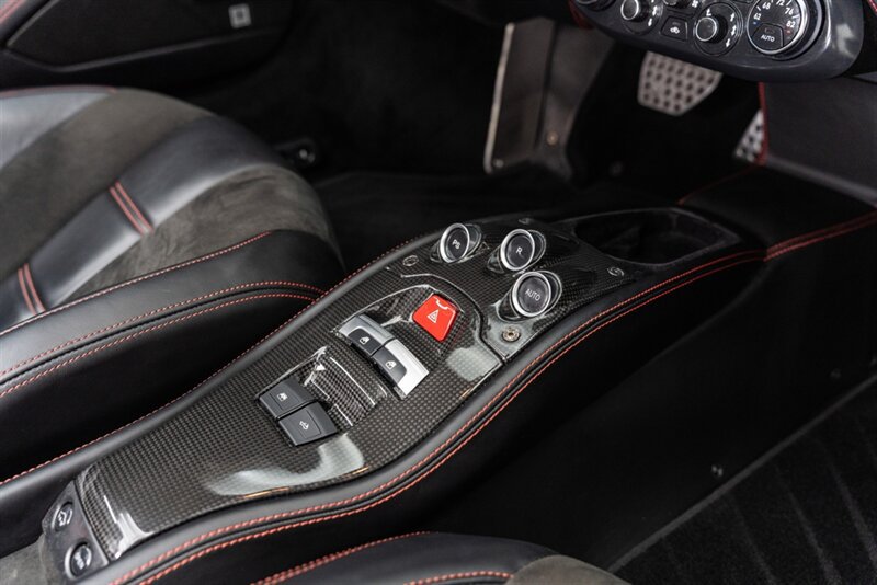 Used 2012 Ferrari 458 Spider RWD image 62