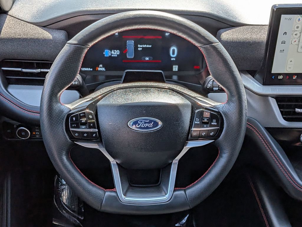 Used 2025 Ford Explorer ST-Line w/ ST-Line Street Pack image 22