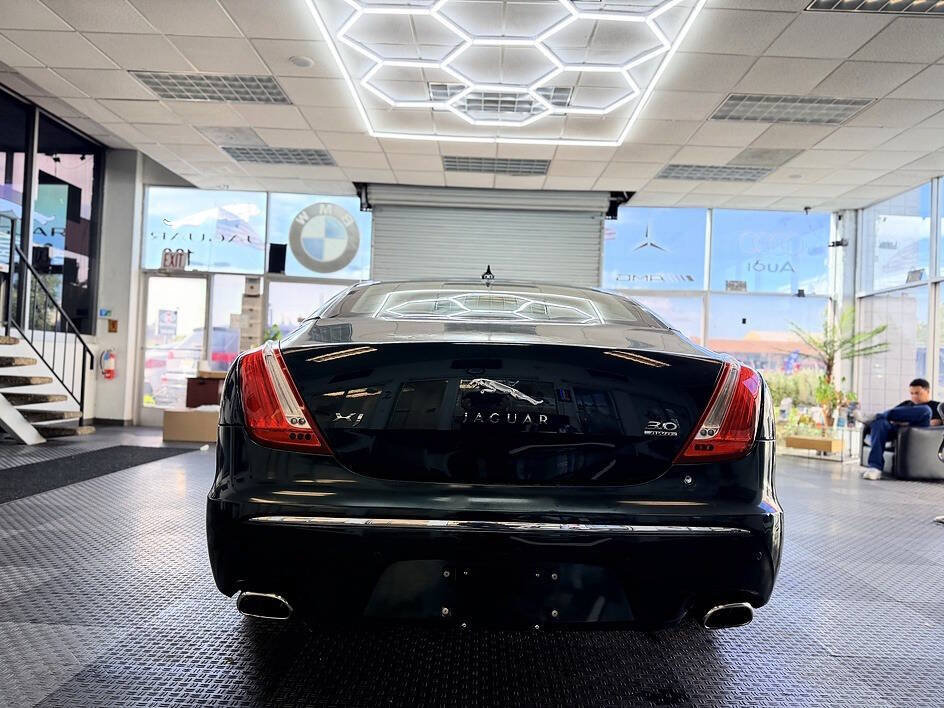 Used 2013 Jaguar XJ AWD image 15