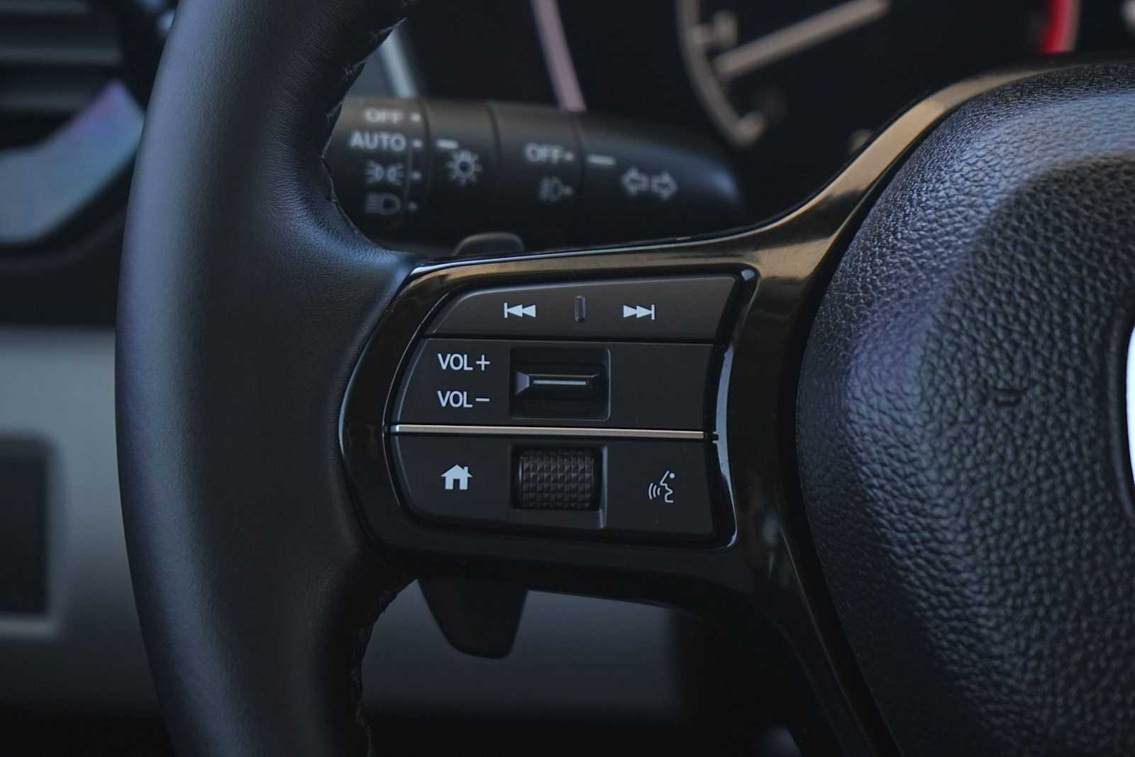 Certified 2025 Honda Pilot EX-L image 17