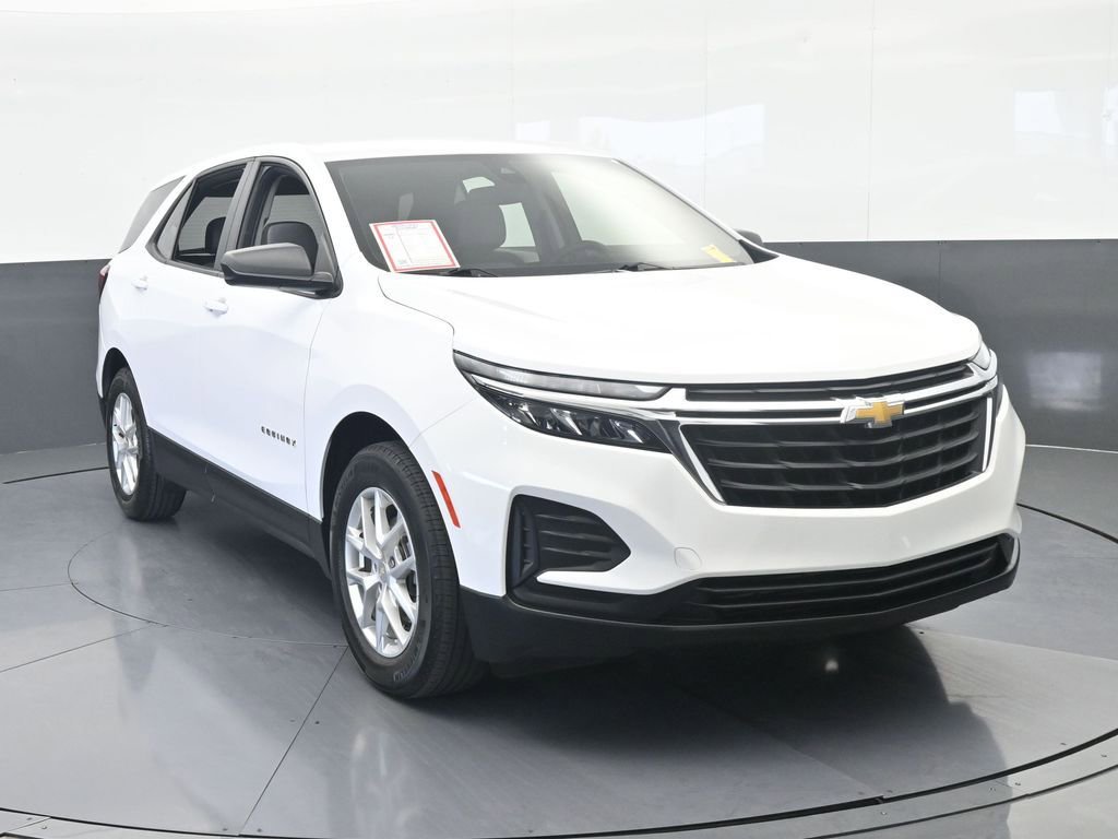 Used 2023 Chevrolet Equinox LS image 9