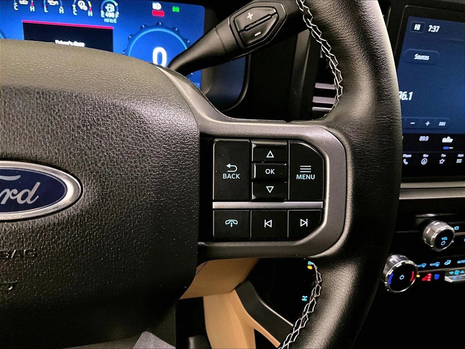 Certified 2025 Ford F250 Lariat w/ Lariat Ultimate Package image 18