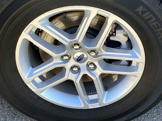 Used 2026 Ford Explorer Active AWD/4WD image 32