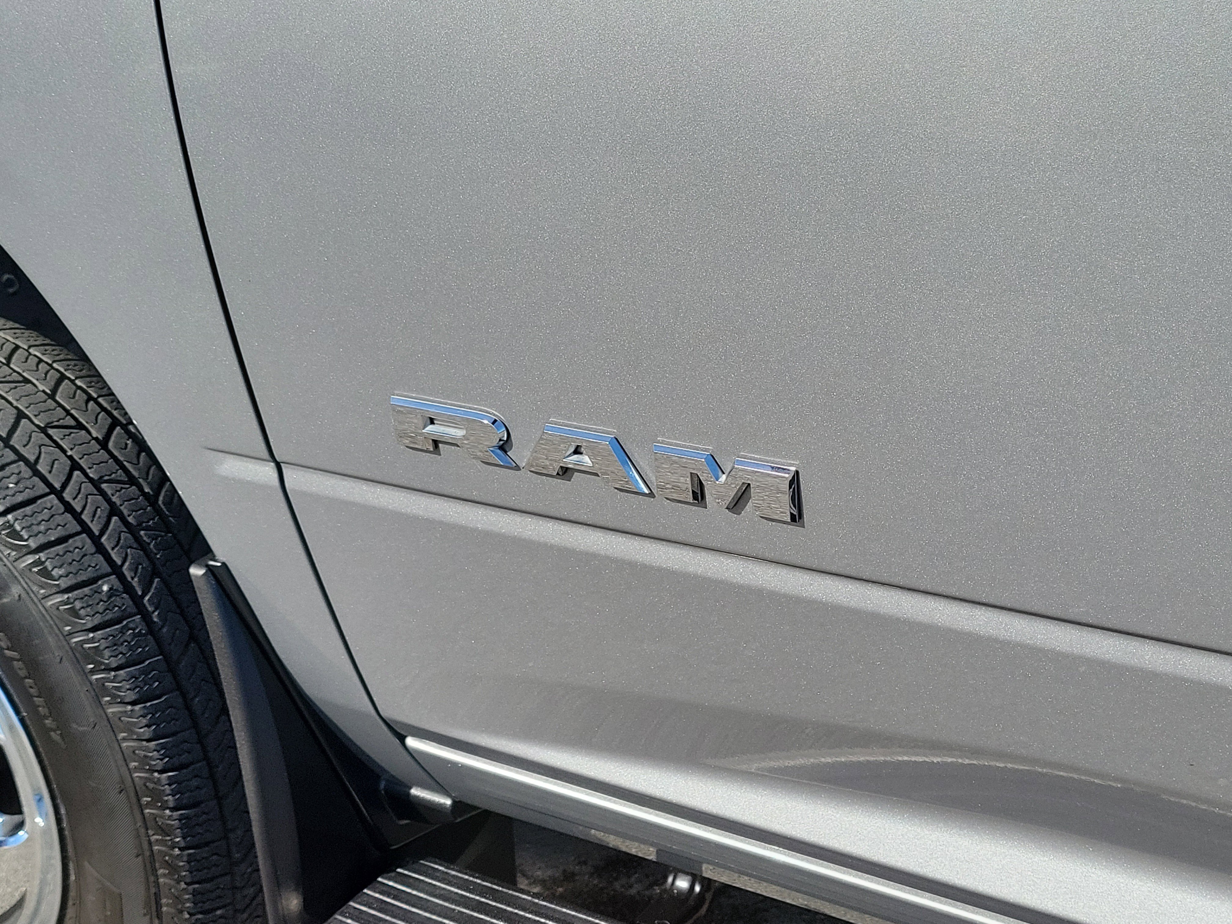 Used 2024 RAM 3500 Big Horn image 29