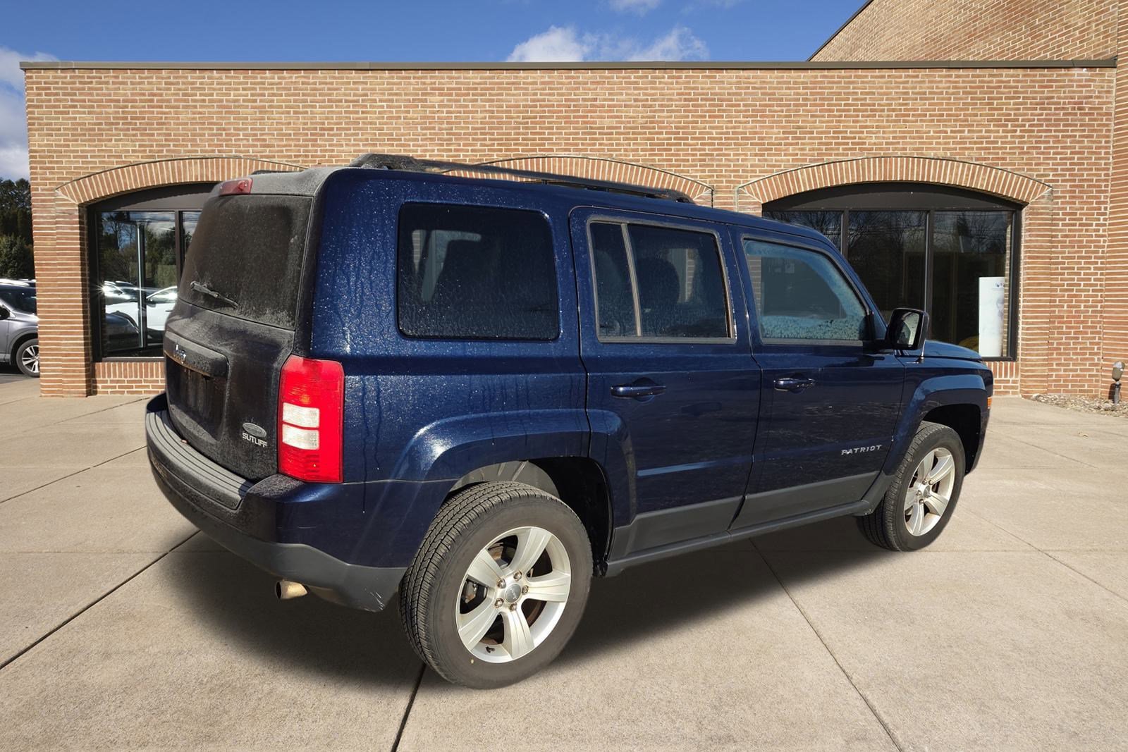 Used 2017 Jeep Patriot Latitude image 3