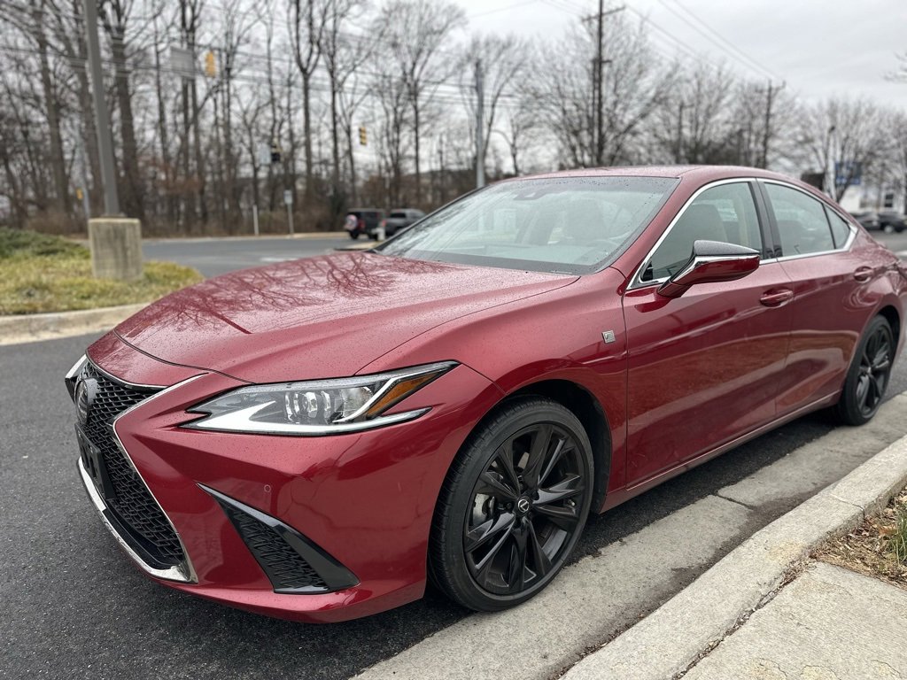 Certified 2023 Lexus ES 300h w/ Premium Package image 3