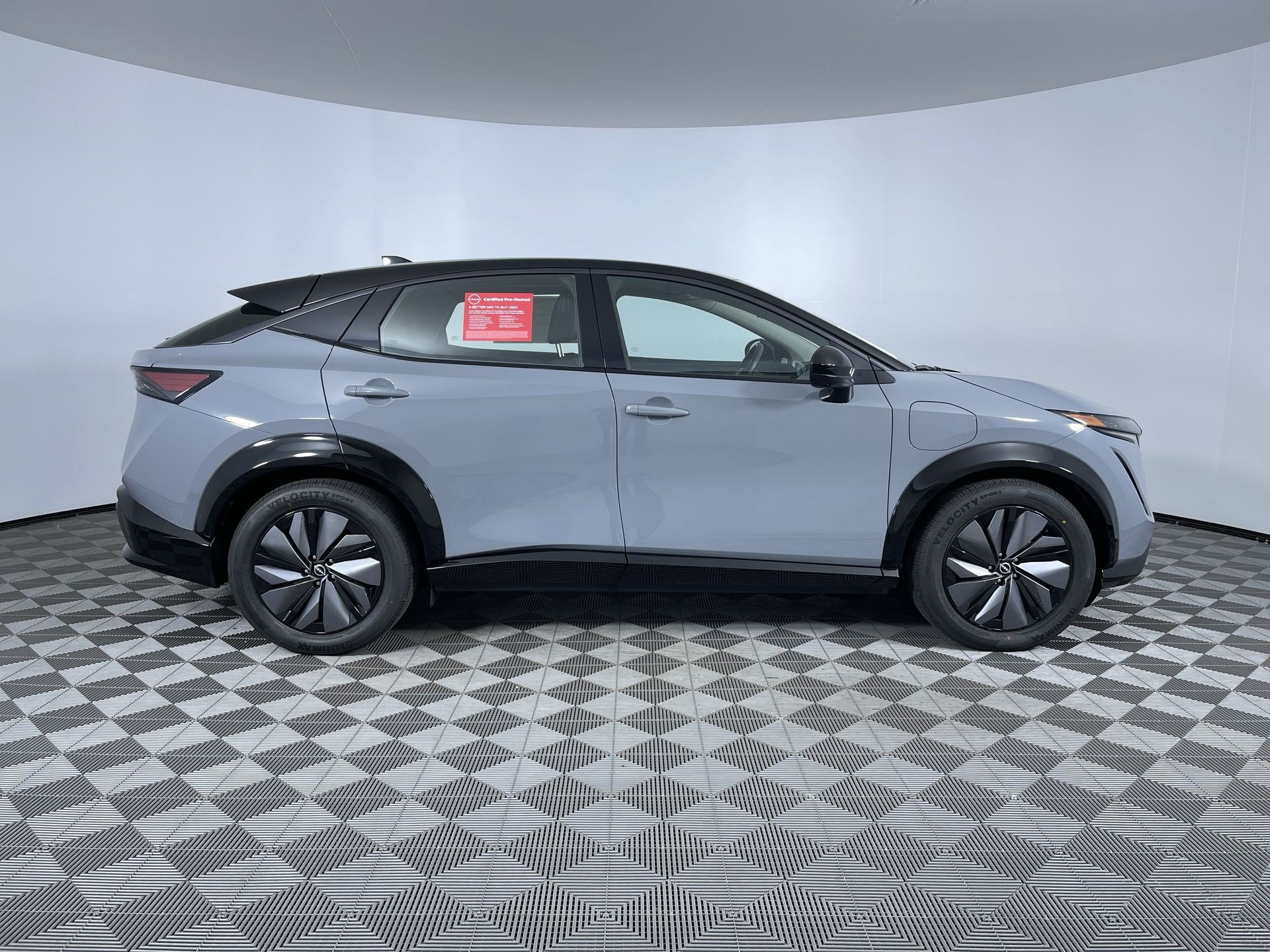 Certified 2024 Nissan Ariya AWD image 10