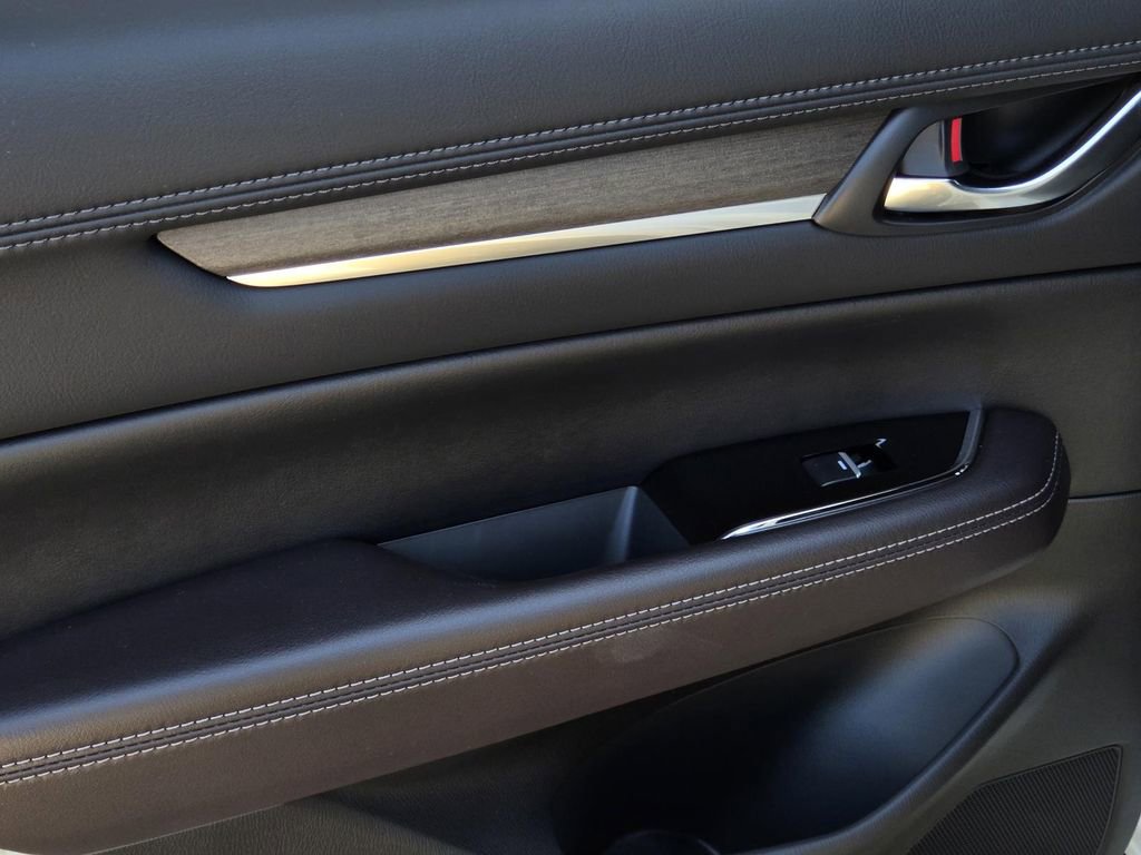 New 2025 MAZDA CX-5 Signature image 15