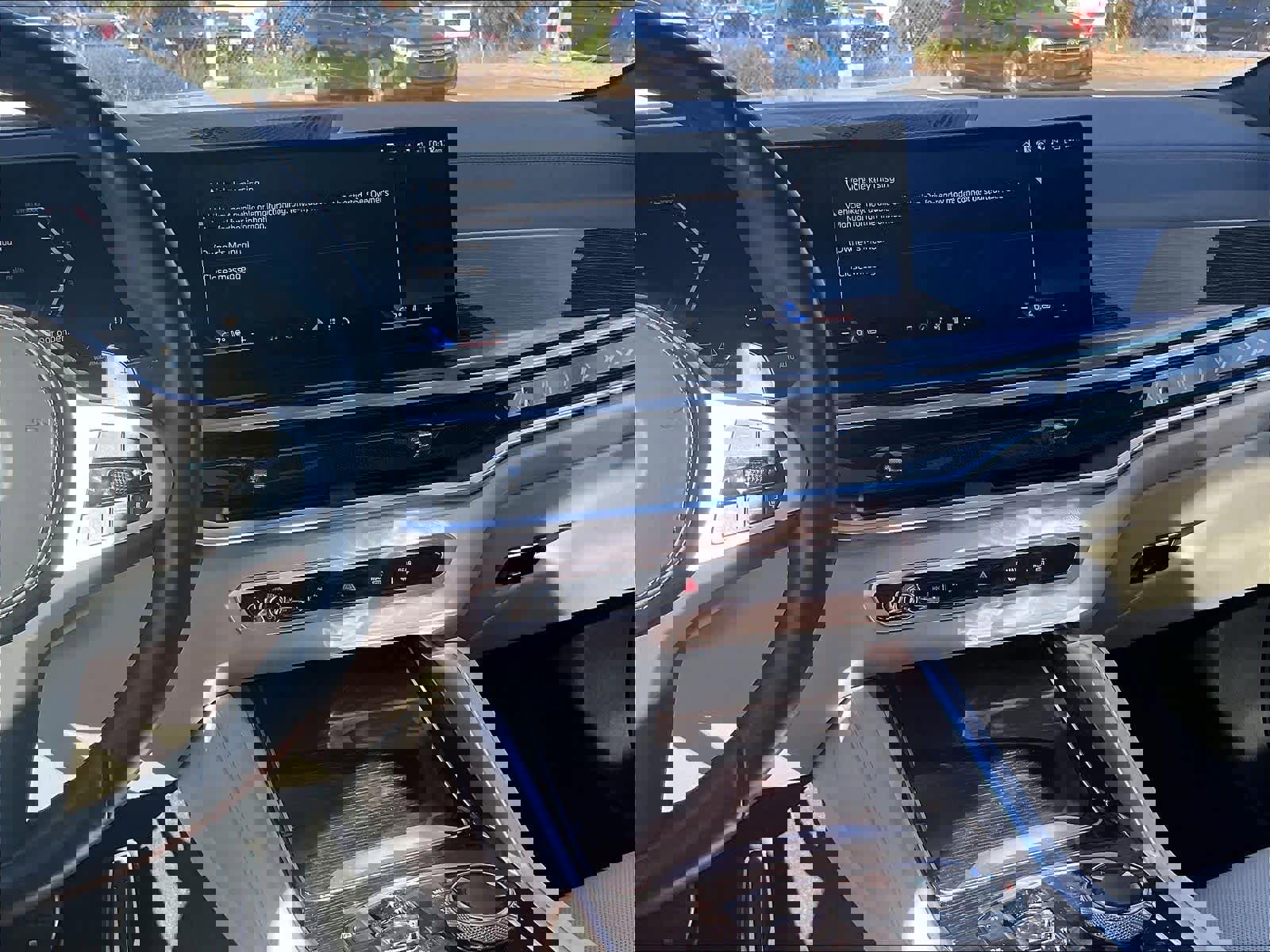 Used 2024 BMW X6 xDrive40i w/ Executive Package image 9