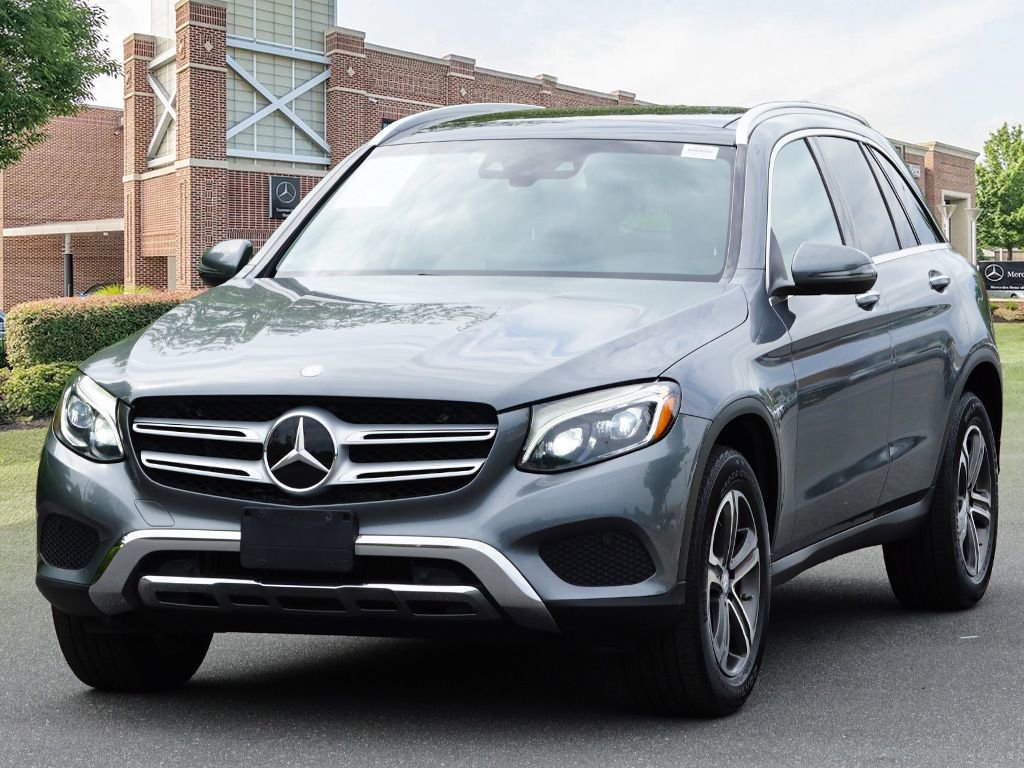 Used 2017 Mercedes-Benz GLC 300 4MATIC image 4