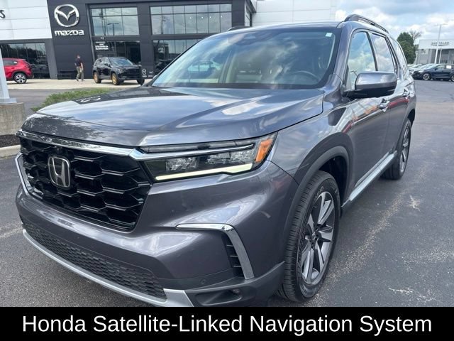 Used 2025 Honda Pilot Elite image 2