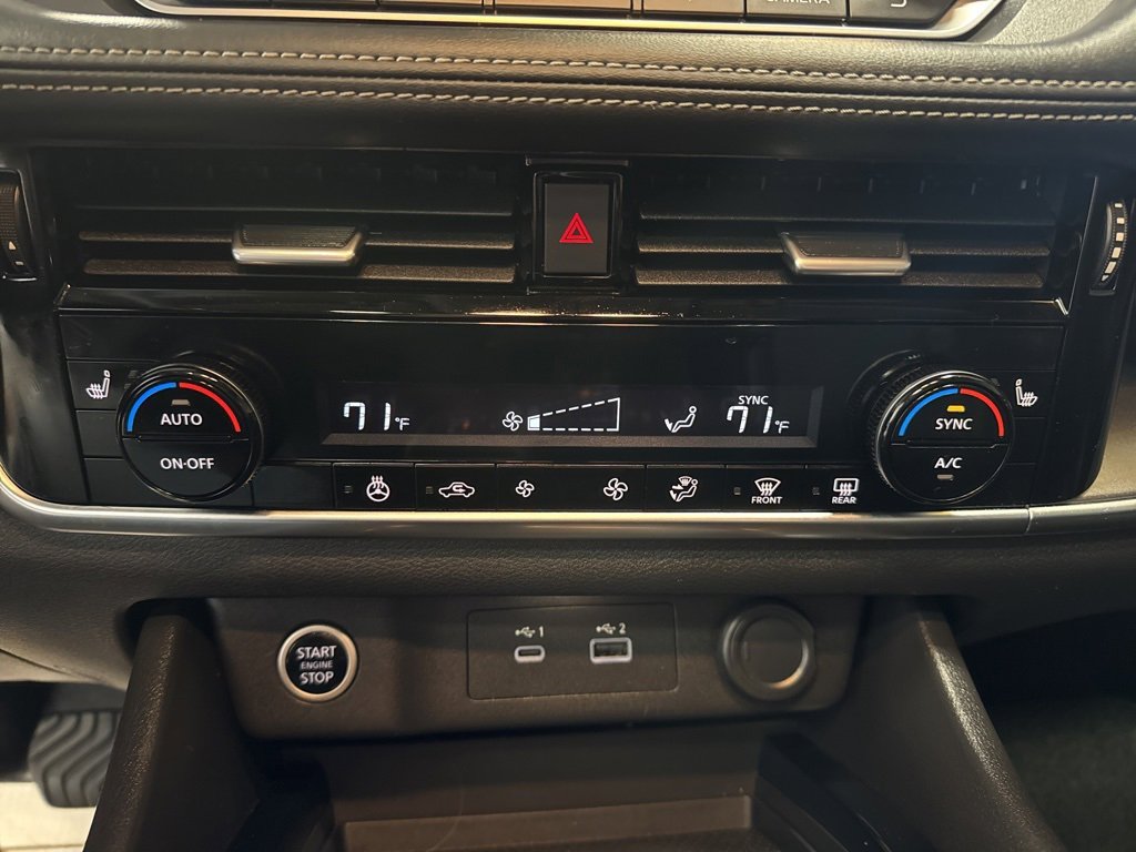 Used 2021 Nissan Rogue SV w/ Premium Package image 15