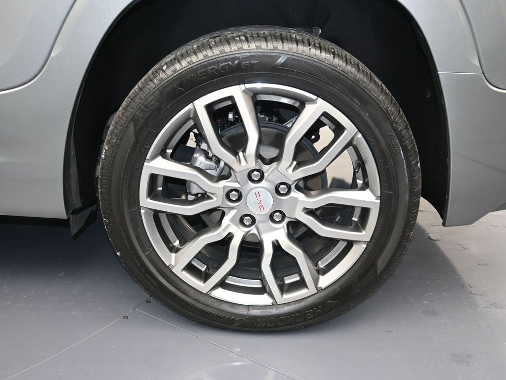 Used 2023 GMC Terrain Denali image 9