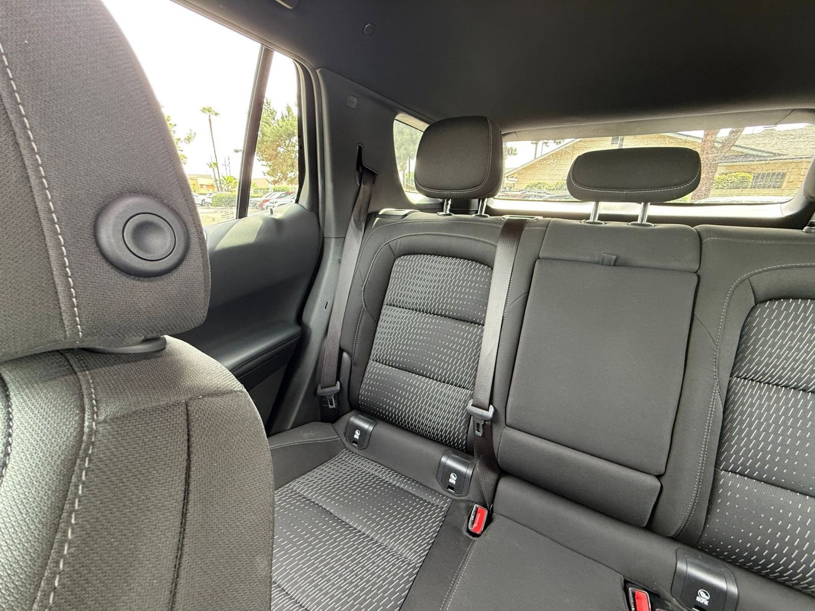 Used 2025 Chevrolet Equinox LT image 37