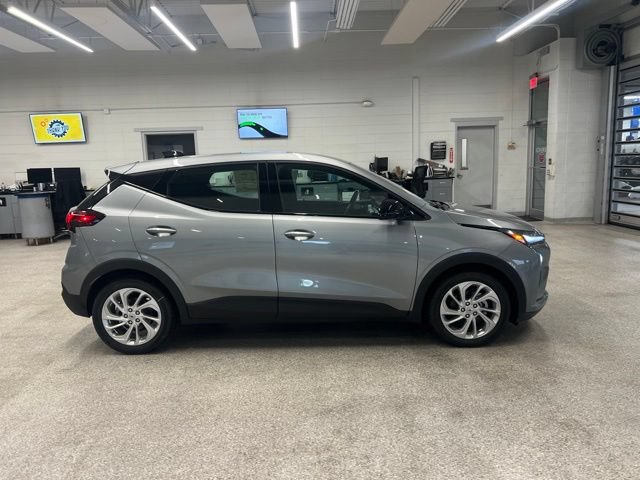 New 2027 Chevrolet Bolt LT w/ Comfort Package FWD image 4