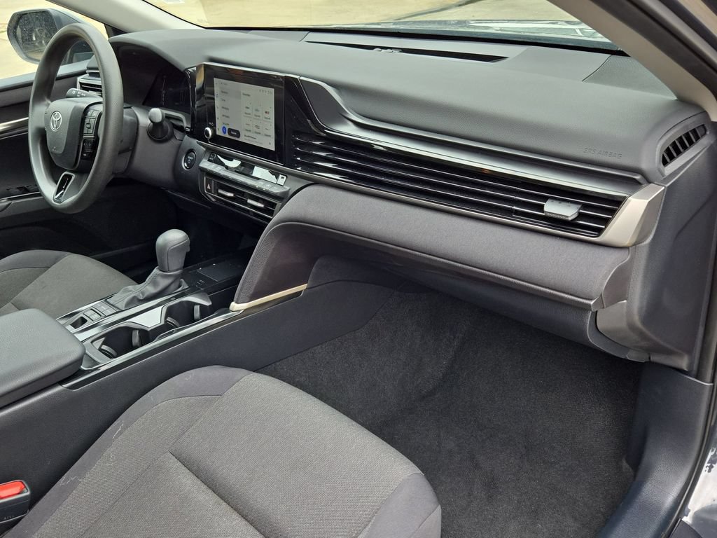 Used 2025 Toyota Camry LE FWD image 30