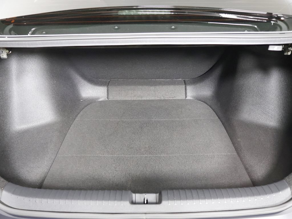 Used 2025 Honda Accord LX image 10