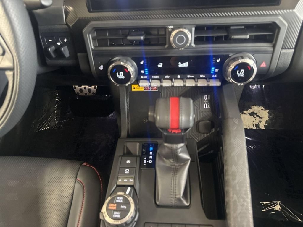 Used 2025 Toyota Tacoma TRD Pro AWD/4WD image 23